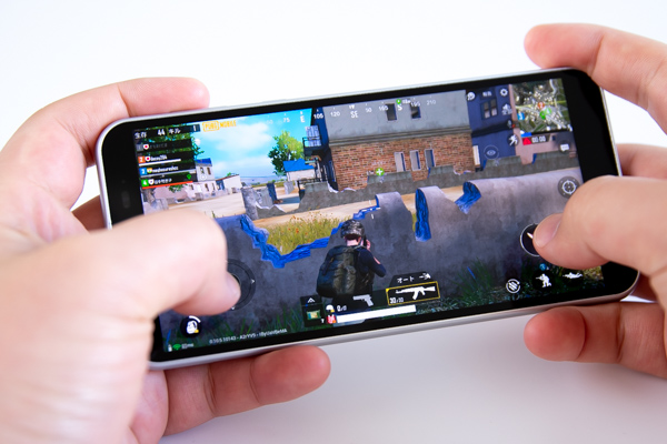 高負荷なゲーム「PUBGモバイル」で動作確認したが標準画質だと少し厳しい