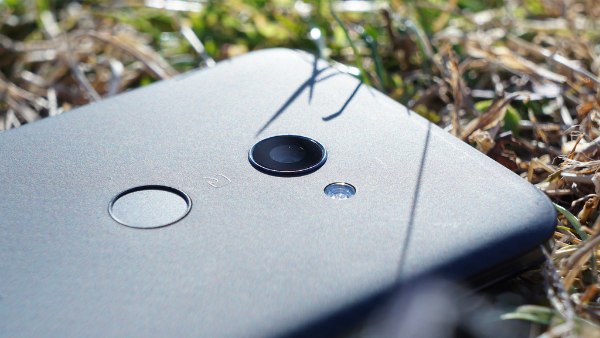 AQUOS zeroのカメラはシングルレンズ仕様