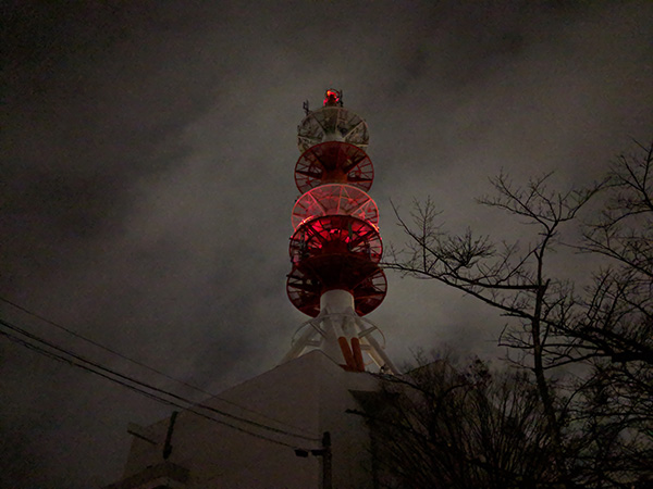 夜景モードを使うと撮影した時刻を忘れてしまうくらい、明るく仕上がる場合も