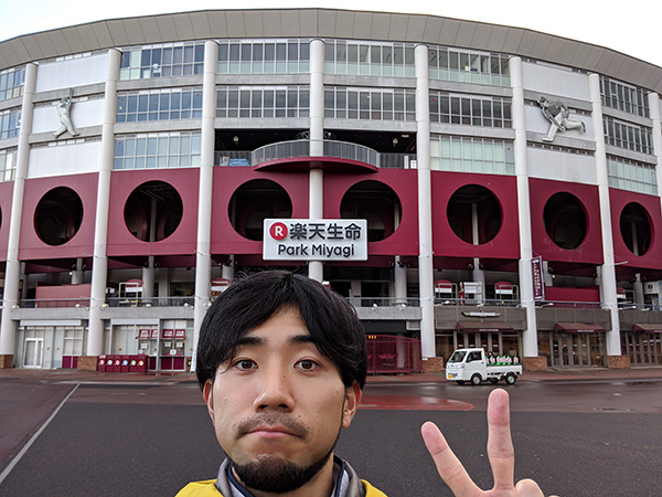 前面カメラでもポートレート撮影が可能。背景はかなり自然にボケる