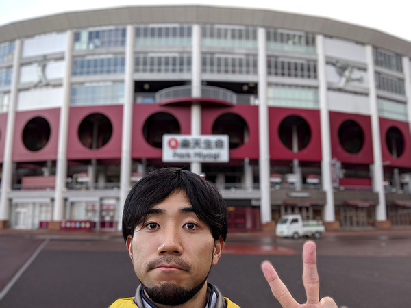 前面カメラでもポートレート撮影が可能。背景はかなり自然にボケる