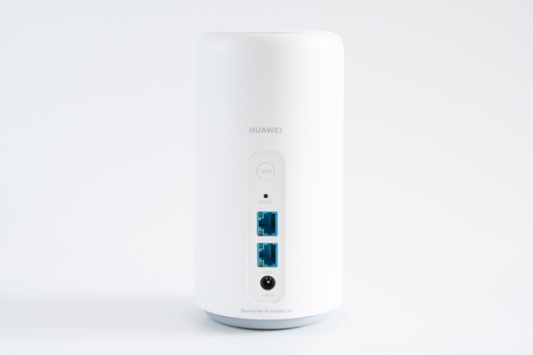 背面にはWPSボタン、リセットボタン、LANポート×2、電源端子