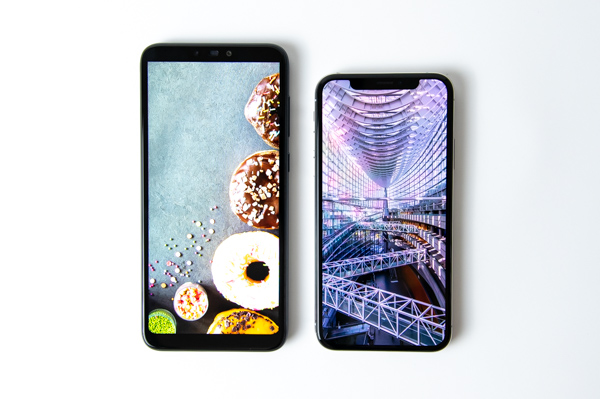 iPhone XSとのサイズ比較